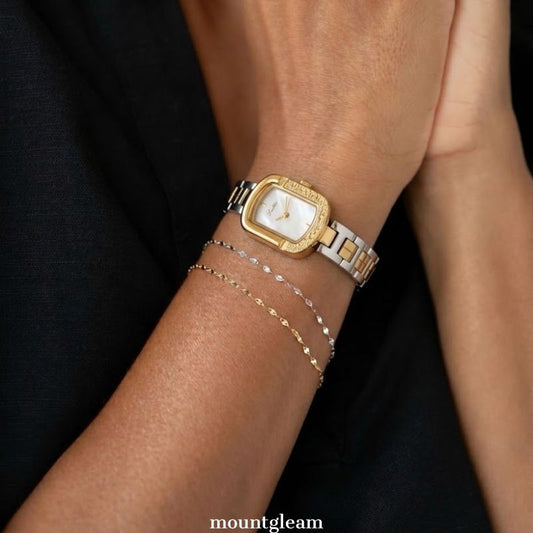 Two-Tone Oval Mother-of-Pearl Women’s Quartz Watch – Elegant Ladies Wristwatch with Gold & Silver Strap