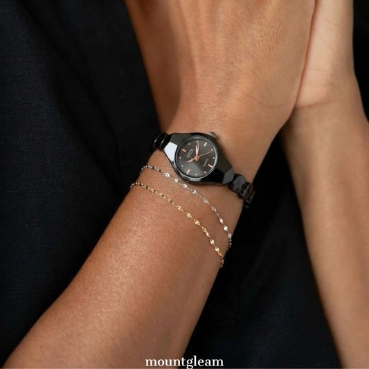 Edgy zwart minimalist: slanke en stijlvolle slanke riemkwarts horloge