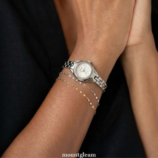 Daily Commute Silver Round Dial Alloy Bracelet-Style Quartz Watch