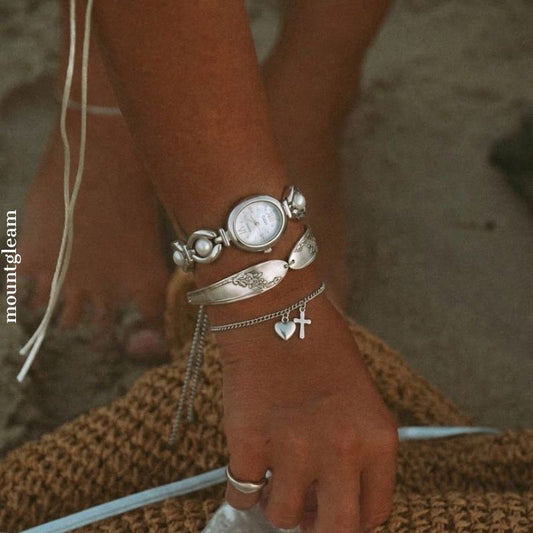 Pearl Whisper - ovaal zilveren armband horloge