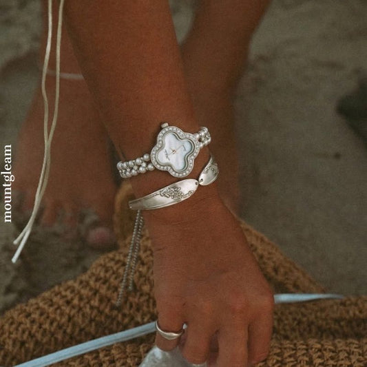 Silver Pearl Armband med Clover Diamond Dial: Lady's Quartz Watch