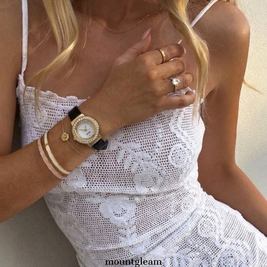 Pure Illumination：White Round Dial Watch – Silver Diamond Bezel & Black Leather Strap Quartz