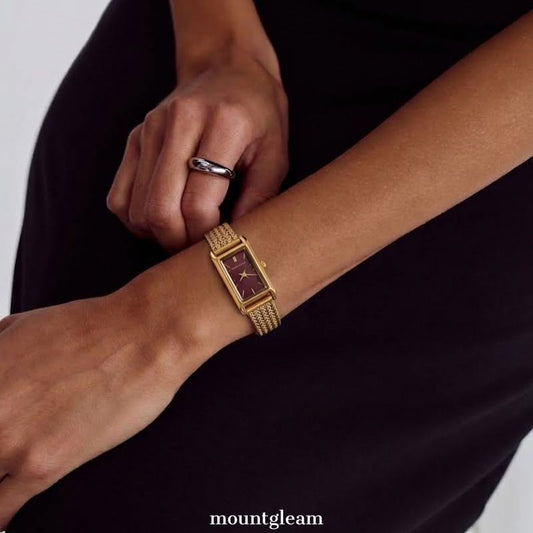 Red Rectangular Gold Watch for Women – Elegant Steel Bracelet