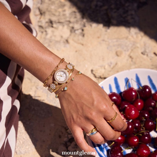 Modern Opulence: White Dial Watch in Gold with Total Diamond Brilliance