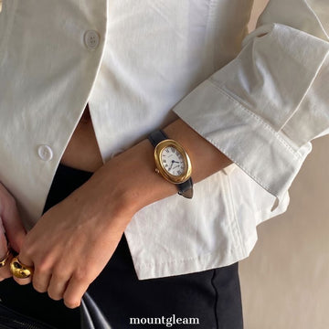 Elegante Damen-Quarzuhr – schwarzes Lederarmband mit goldenem Gehäuse und weißem ovalem Zifferblatt