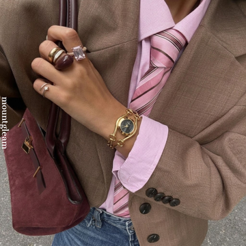 Equestrian Noir – Damen-Vintage-Horsebit-Uhr mit schwarzem rundem Zifferblatt
