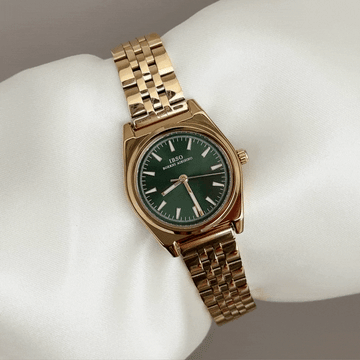 Versatile Charm: Green Round Dial Watch with Gold Stainless Steel Bracelet