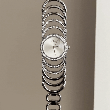 Radiant Versatile Elegance: White Diamond Dial Watch with Silver Diamond Bezel & Bracelet