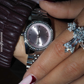 Blush Grace Timepiece: Pink Calendar Dial Watch
