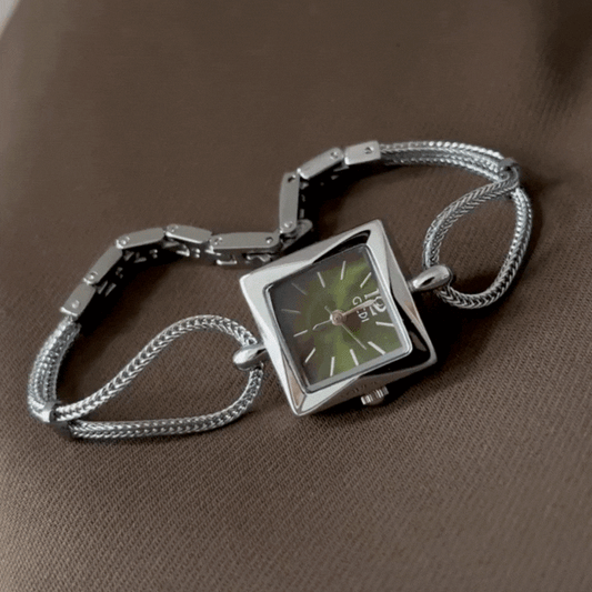 Σημείο Silver & Green Square Link: Elegant Quartz Watch