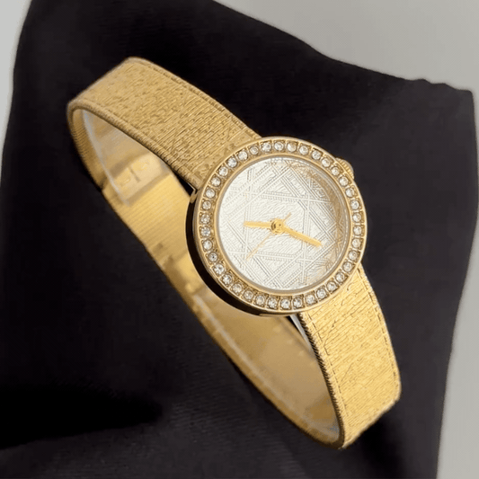 Elegance Chic: White Round Dial Watch with Gold Diamond Bezel & Gold Stainless Steel Bracelet