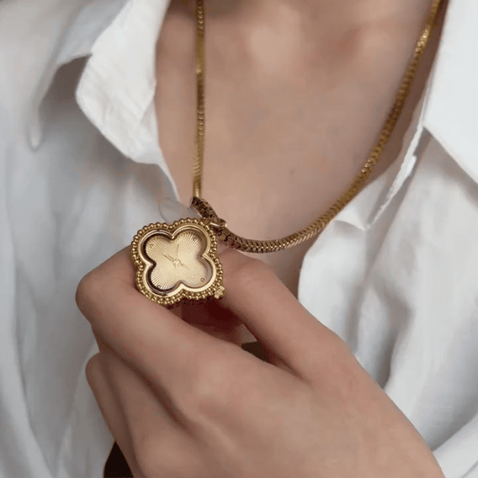 Gold Four-Leaf Clover Dial Necklace Watch for Women – Elegant Pendant Quartz Pocket Watch Necklace