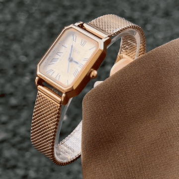 Rose Gold Women’s Rectangular Roman Dial Quartz Watch Classic Vintage Style – Roselia