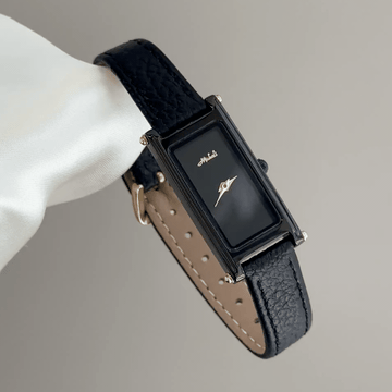 Sleek Monochrome：Black Square Dial Watch – Black Square Case & Black Leather Band Quartz