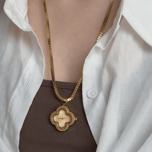 Gold Four-Leaf Clover Dial Necklace Watch for Women – Elegant Pendant Quartz Pocket Watch Necklace