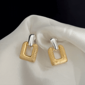 Modern Matte Cube Earrings – S925 Silver Two-Tone Geometric Studs