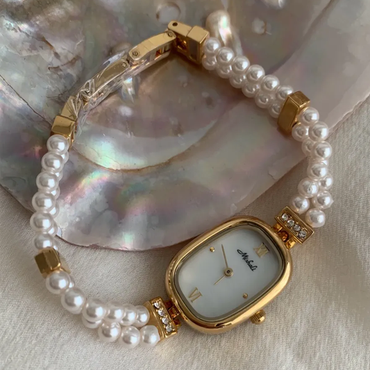 Pearl Muse – Gold Square Bracelet Watch with Mother-of-Pearl Dial