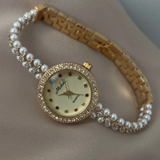 Pearl Aura Quartz Timepiece: Elegant Round Dial Watch
