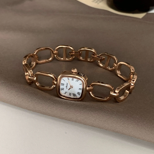 Rose Gold Elegance Timepiece: Minimalist Square Watch