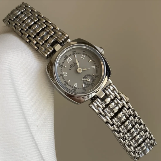 Gray Numeral Chic: Minimalist Small Dial Quartz Watch