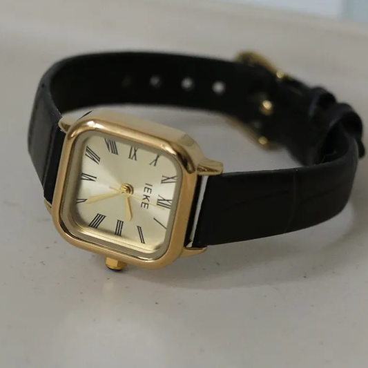 Black & Gold Roman Link Timepiece: Elegant Quartz Watch