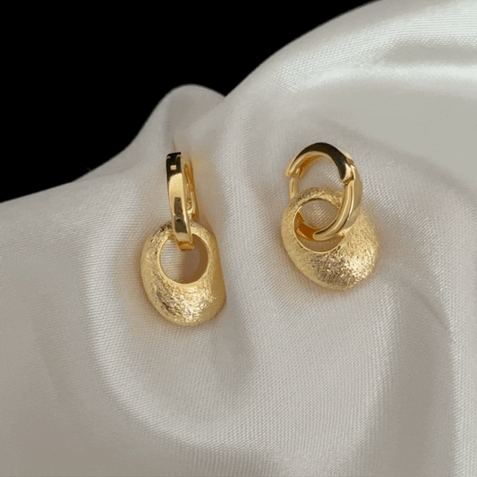 Vintage Gold Hoop Earrings – Geometric Circle Design with Silver Ear Wires