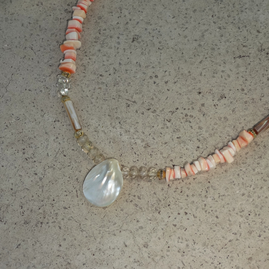 Handmade Coastal Shell Necklace with Oceanic Charm｜Daughter of the Sea
