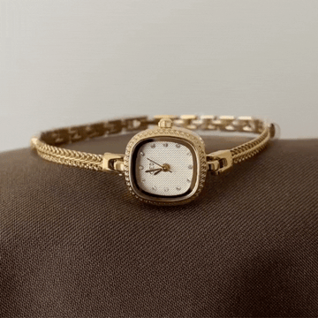 Gold Women’s White Small-Dial Quartz Bracelet Watch Elegant Style – Ivory Link