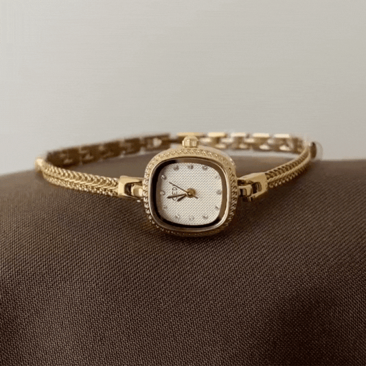 Gold Women’s White Small-Dial Quartz Bracelet Watch Elegant Style – Ivory Link