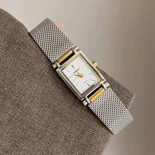 Linea-Kvinnors rektangulära tvåtonklocka med Silver Mesh Band