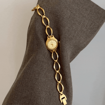 Golden Halo – Gold Chain Bracelet Women’s Quartz Watch with Small Round Dial