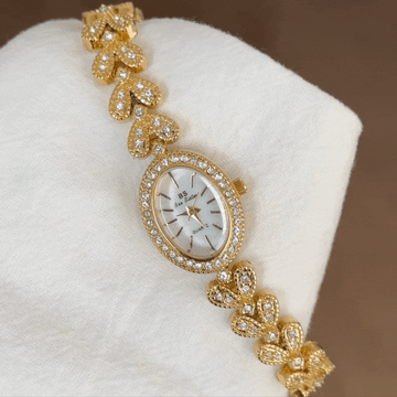 Aurélia Grain – Elegant Gold Wheat-Link Women’s Quartz Watch with Diamond-Accented Oval Dial Bracelet