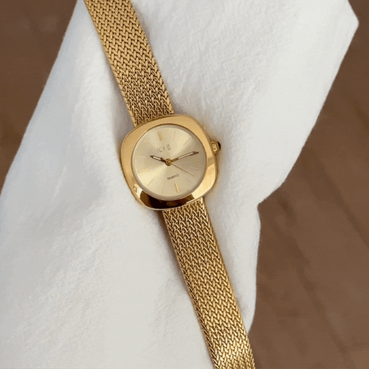 Aurora Grain – Classic Gold Wheat-Link Women’s Quartz Watch with Square Dial