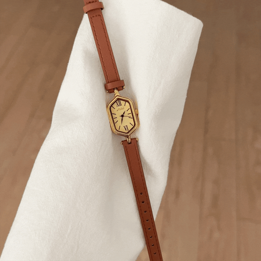 Elegant Chic – Women’s Brown Leather Strap Gold Diamond-Shaped Quartz Watch