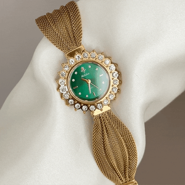 Vintage Green Dial Watch: Gold Sunflower Diamond Bezel & Mesh Bracelet, Quartz