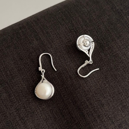 Daily Sophistication: S925 Sterling Silver Elegant Freshwater Pearl Earrings