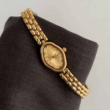 Ethereal Elegance: Golden Cloud-Shaped Dial Watch with Gold-Tone Stainless Steel Bracelet