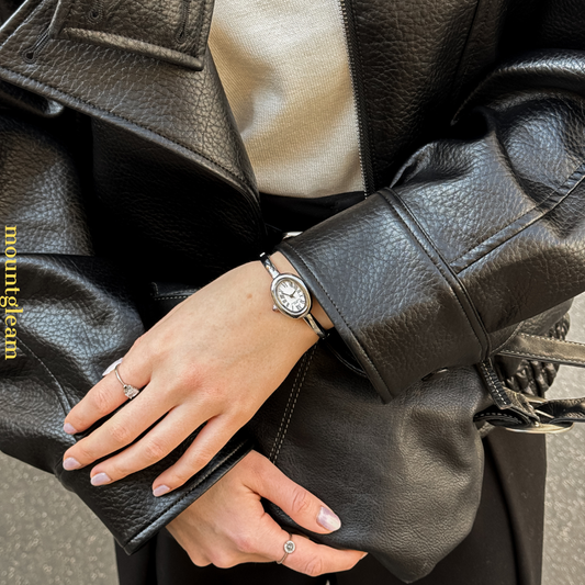 Silver Bangle Quartz Watch for Women – White Bathtub-Shaped Dial, Elegant & Chic