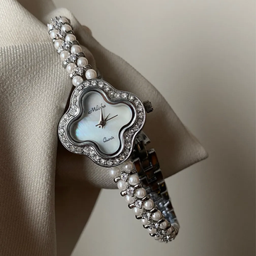 Silver Pearl Bracelet with Clover Diamond Dial: Lady's Quartz Watch