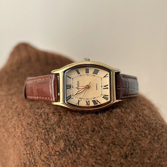 Melard Vintage Timepiece: Large Quartz Watch