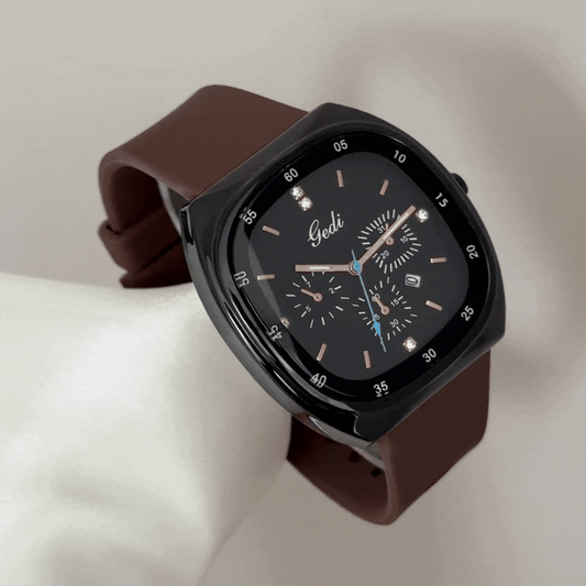 Urban Cool Elegant: Schwarze Uhr mit quadratischem Zifferblatt, schwarzer Lünette und braunem Silikonarmband
