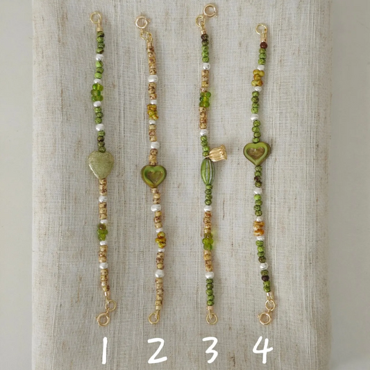 Handmade Green Imported Glass Bead Bracelet｜Emerald Glow