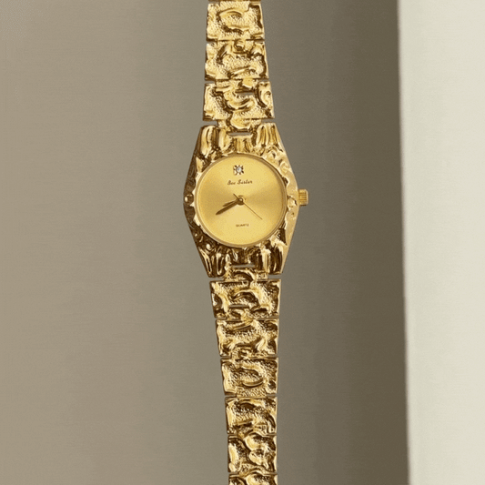 Artistic Fashion Gold Round Dial with Lava Bracelet Quartz Watch