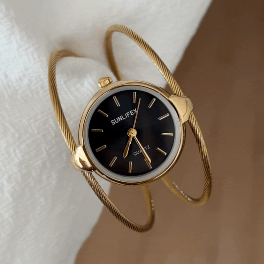 Vintage Style Round Black Dial Gold Watch with Link Bracelet and Quartz Movement