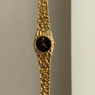 Modern Black & Gold Round Dial Watch with Alloy Bracelet - Quartz