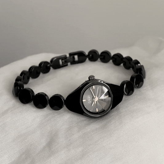 Edgy Black Minimalist: Sleek & Stylish Slim Strap Quartz Watch