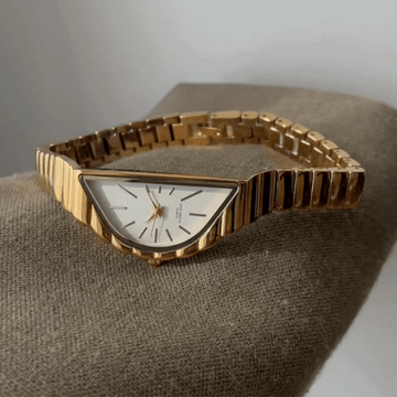Luna Arco - Reloj de diale blanco para mujeres con estuche de luna de oro esculpida