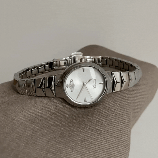 Silver Women’s Elegant Watch – Oval White Dial Quartz Watch with Silver Strap | Lunea