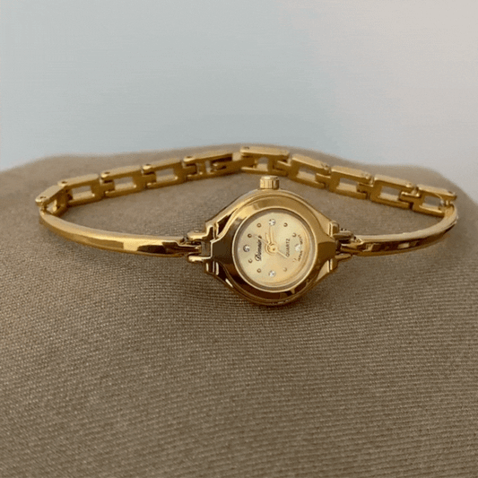 Mini Vintage Bracelet Watch – Dainty French Style Women’s Quartz Timepiece