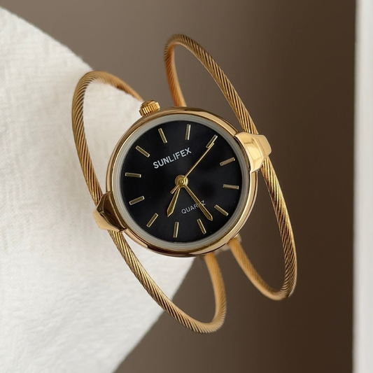 Vintage Style Round Black Dial Gold Watch with Link Bracelet and Quartz Movement